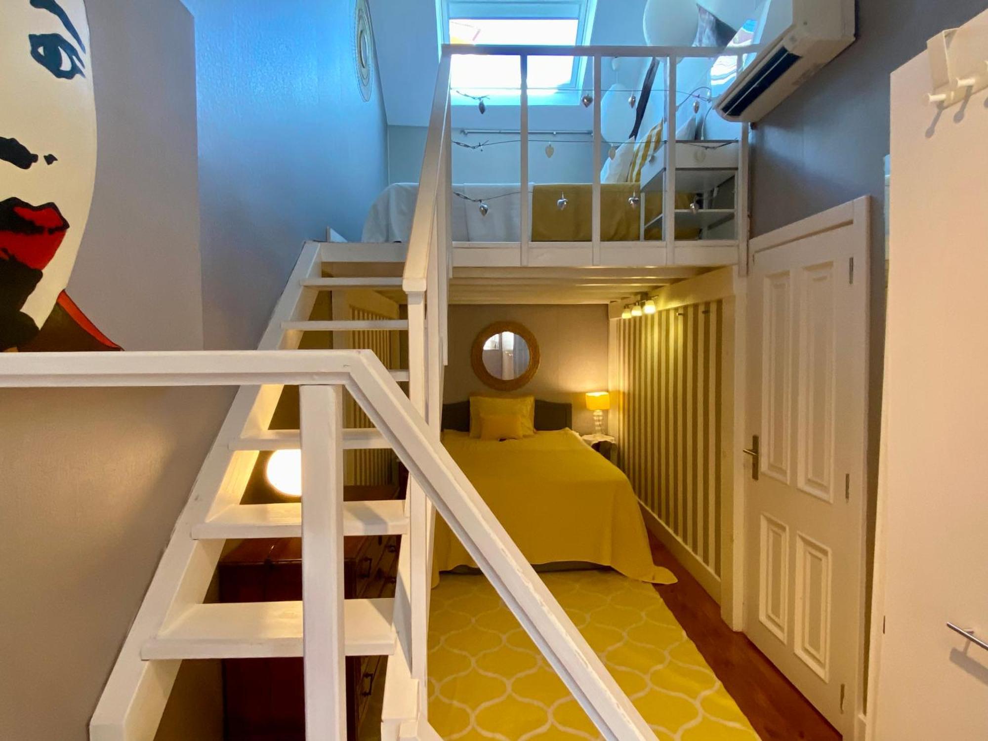 Apartamento With Mezzanine Rua Da Moeda
