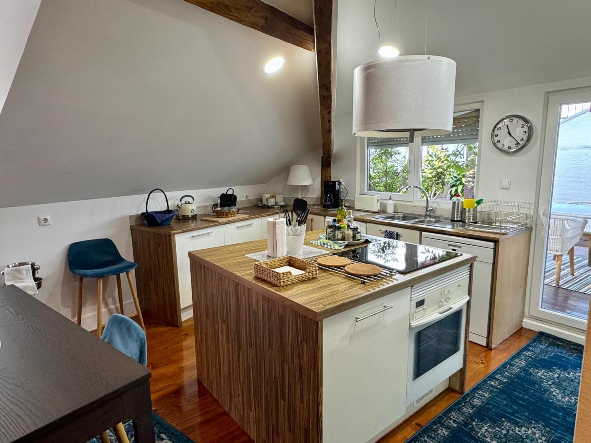 Apartamento With Mezzanine Rua Da Moeda