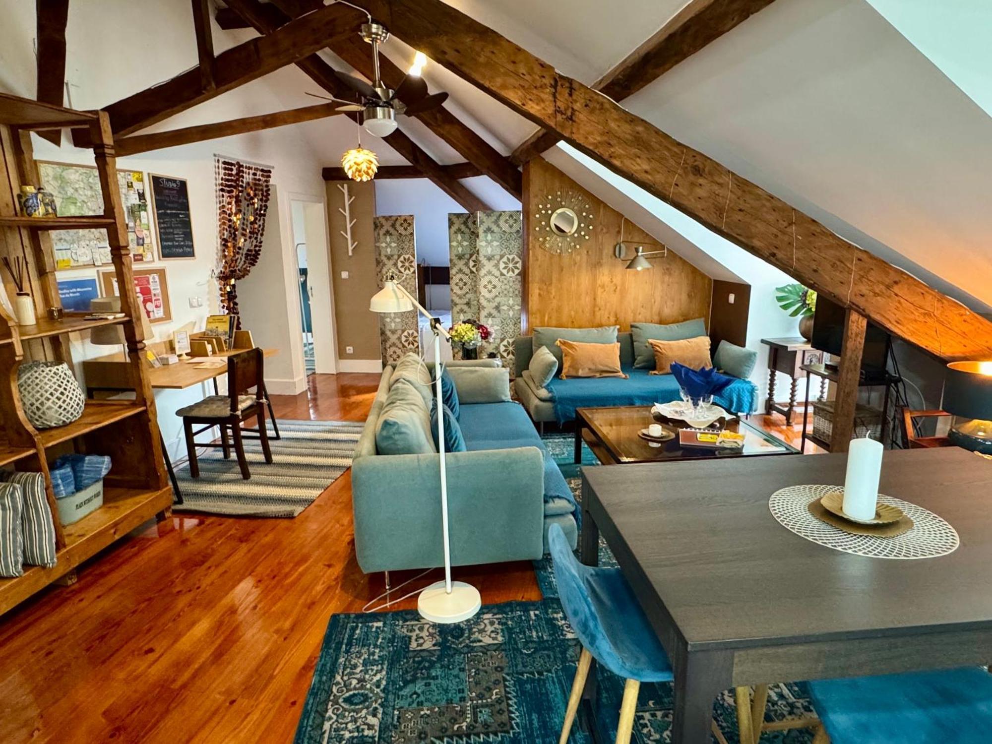 Apartamento With Mezzanine Rua Da Moeda *